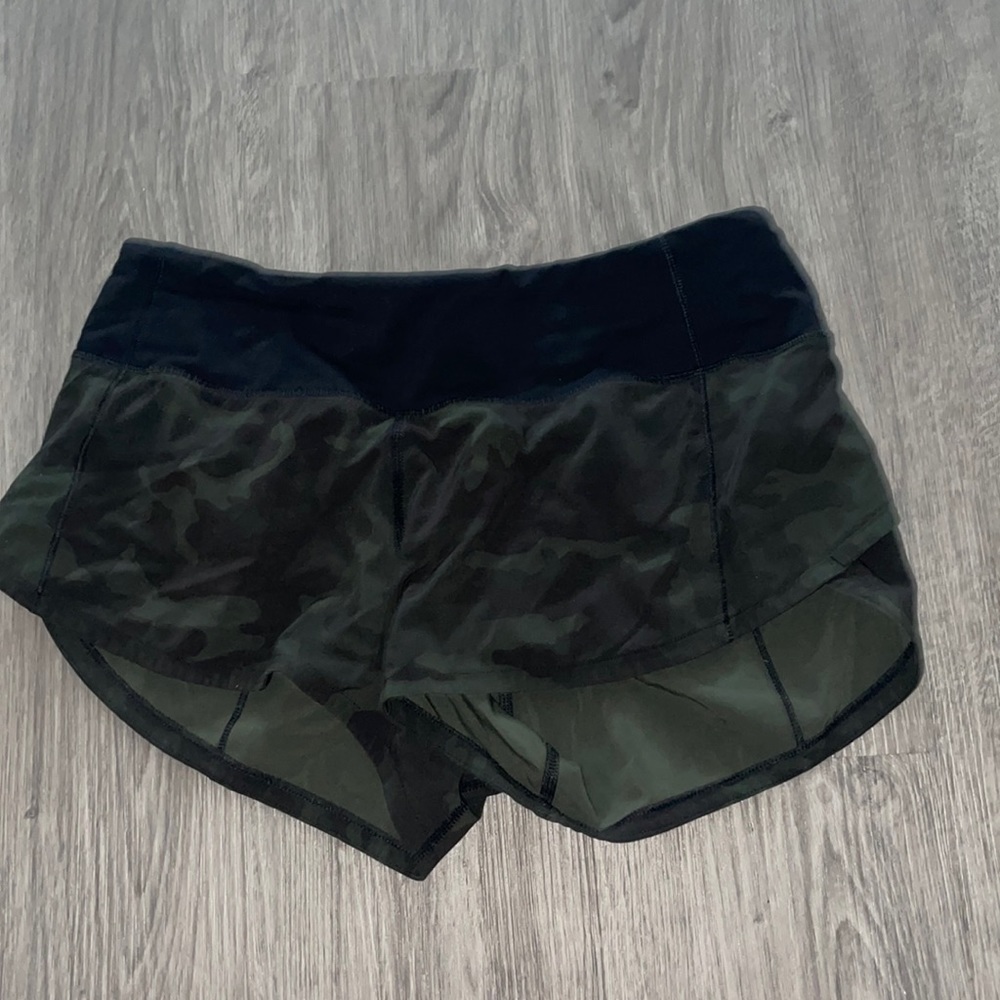 COPY - lulu lemon speed up shorts size 2 regular length camo